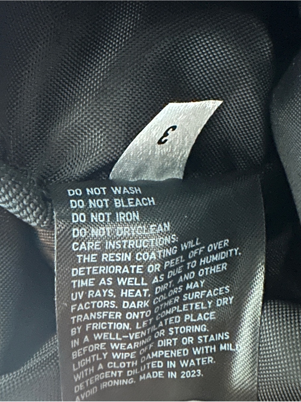 Uniqlo Drawstring Bag in Black - Picture 13 of 14